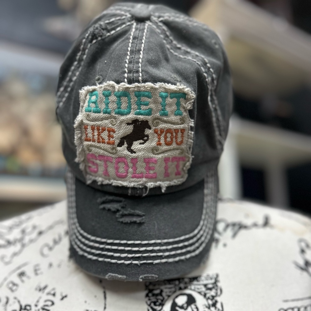 Woman’s Distressed Gray Cap